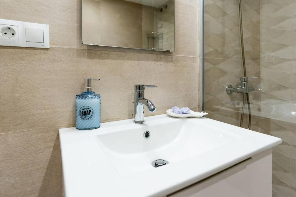 Sol Apartment - C&G Benal Beach Benalmádena Buitenkant foto
